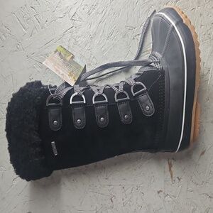 Bearpaw boots black waterproof Denali with sheepskin wool shearling brand new